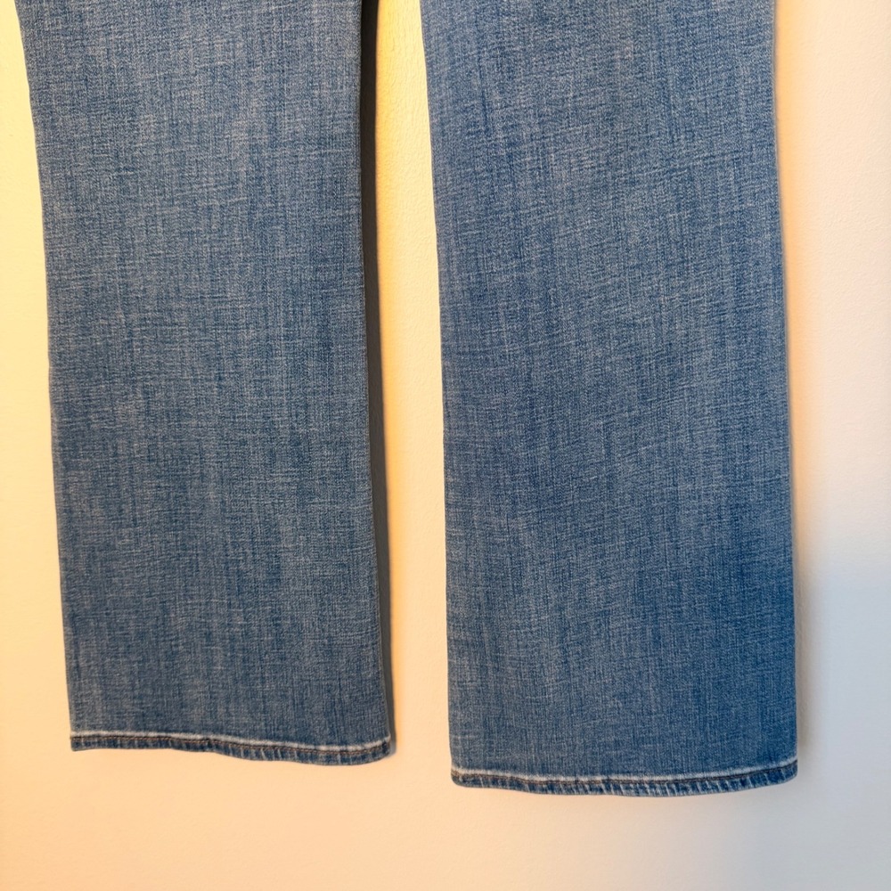 Chicos So Slimming Girlfriend Flare Jeans (0.5P/6P) Clean Denim Staple Piece - Picture 12 of 15